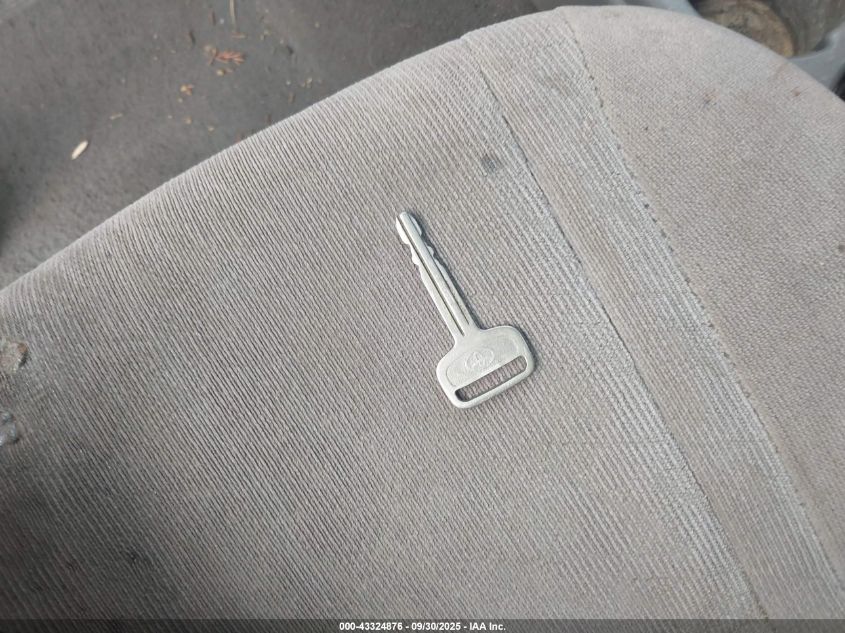 2001 Toyota Tacoma Base V6 VIN: 5TEWN72N11Z846037 Lot: 43324876