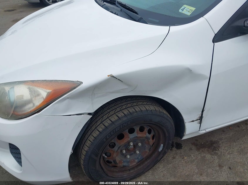 2013 MAZDA MAZDA3 I SPORT - JM1BL1U79D1844616