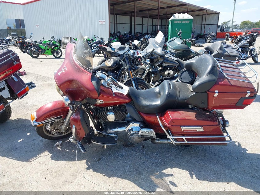 2009 HARLEY-DAVIDSON FLHTCU 1HD1FC4179Y601653