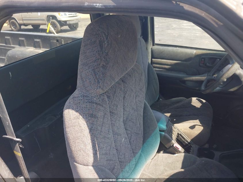 2001 GMC Sonoma Sls VIN: 1GTCS19W518244718 Lot: 43325050