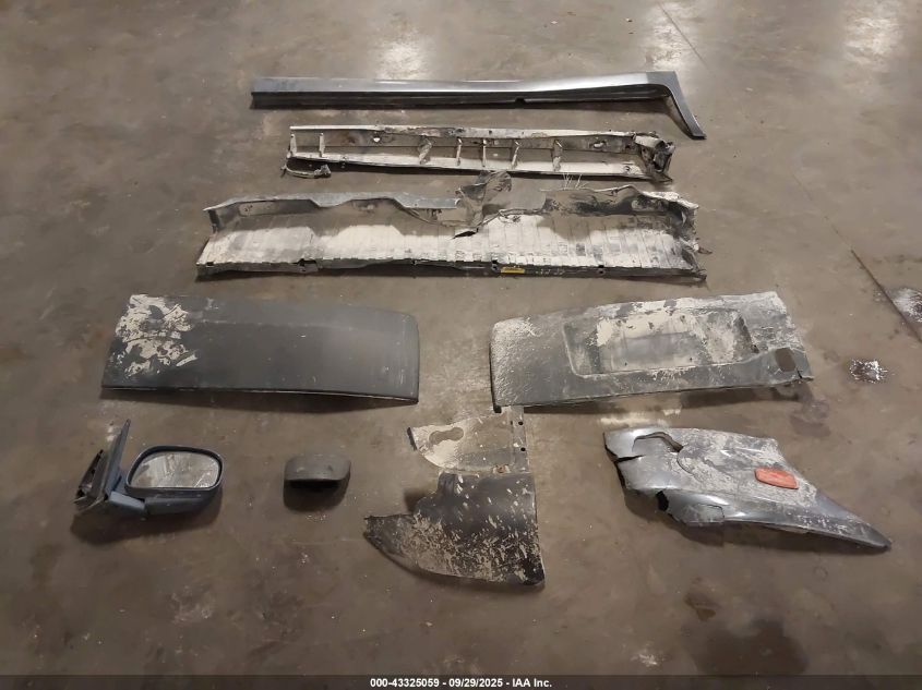 2002 Hyundai Santa Fe Gls/Lx VIN: KM8SC73D02U244102 Lot: 43325059