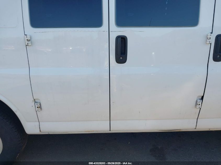 2015 Chevrolet Express 2500 Work Van VIN: 1GCWGFCF1F1268051 Lot: 43325203