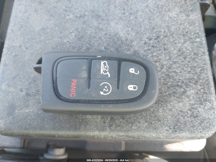 2019 Jeep Cherokee Limited 4X4 VIN: 1C4PJMDN8KD117538 Lot: 43325204