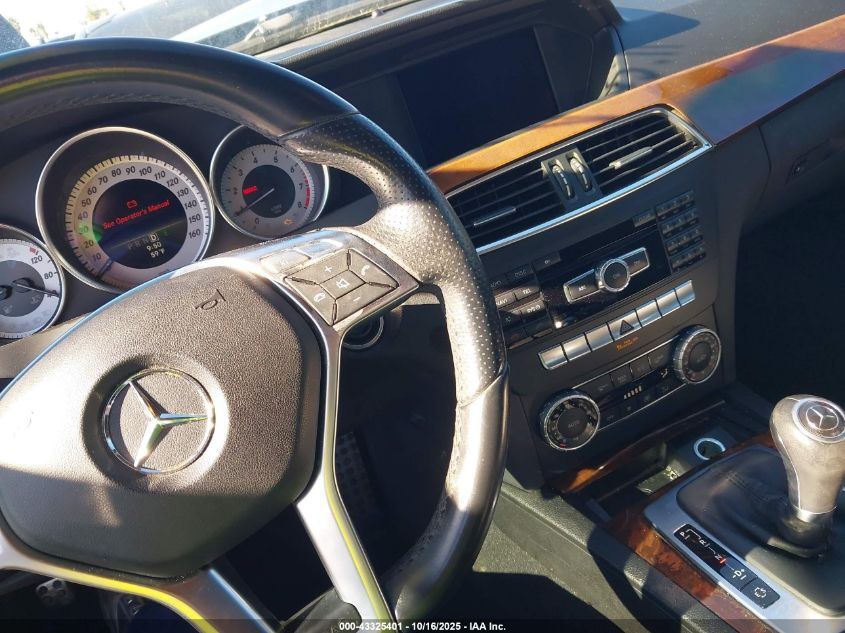 2014 Mercedes-Benz C 250 Sport VIN: WDDGF4HB3EA956882 Lot: 43325401