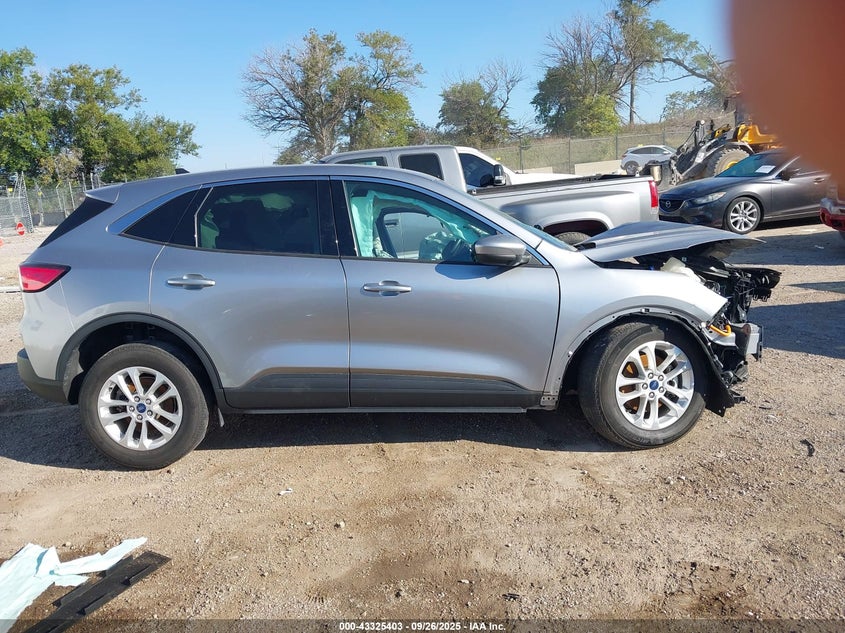 VIN 1FMCU0BZ2MUA58151 2021 FORD ESCAPE SE HYBRID