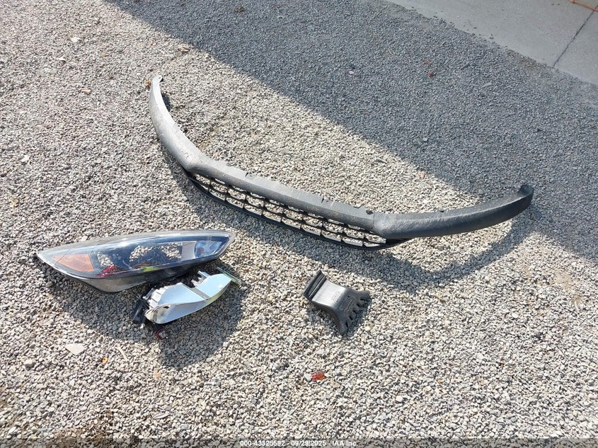 2016 FORD FOCUS SE - 1FADP3KE8GL211596