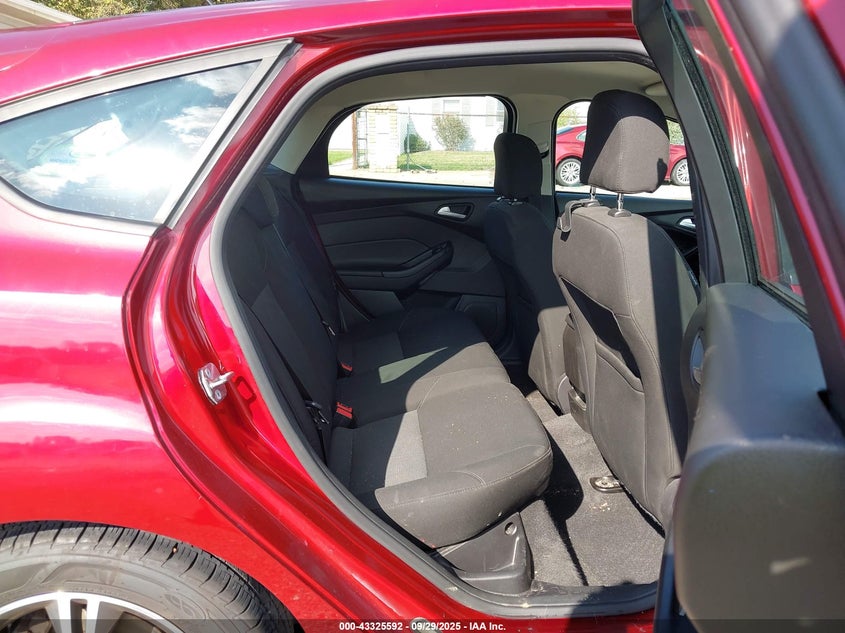 2016 FORD FOCUS SE - 1FADP3KE8GL211596