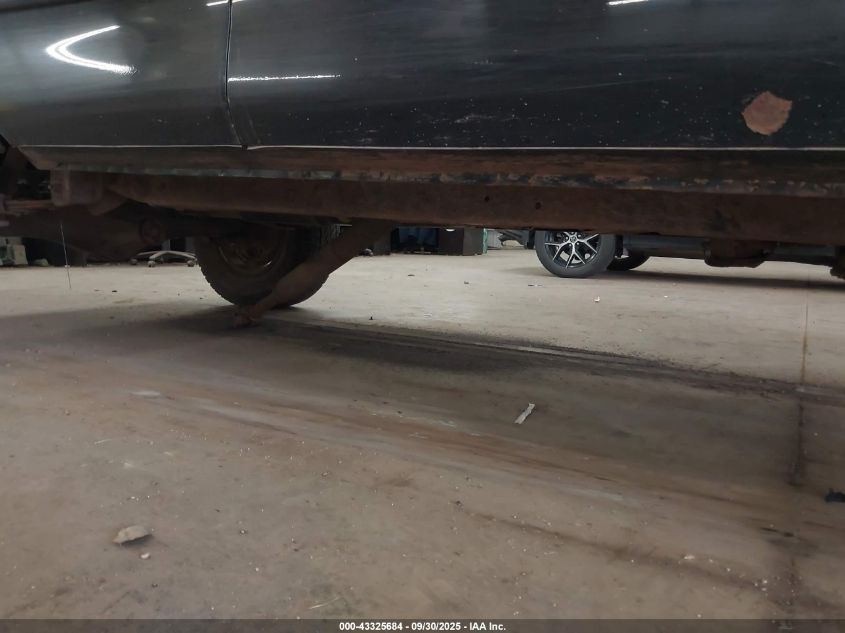 2000 Toyota Tundra Ltd V8 VIN: 5TBBT4810YS119026 Lot: 43325684