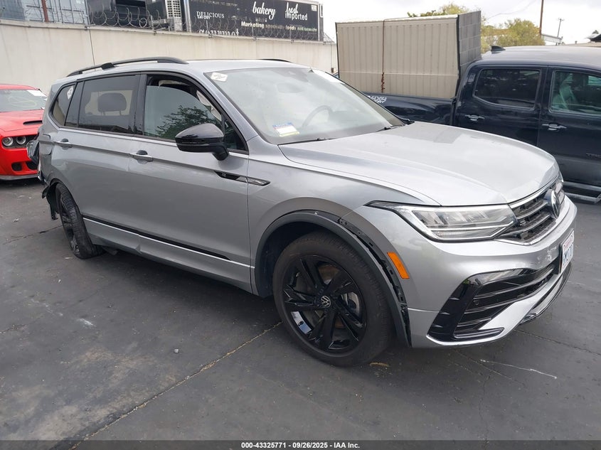 VOLKSWAGEN TIGUAN 2.0T SE R-LINE BLACK