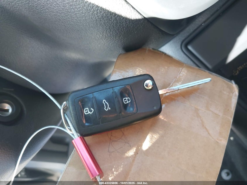 2014 VOLKSWAGEN TIGUAN S WVGAV3AX7EW618824