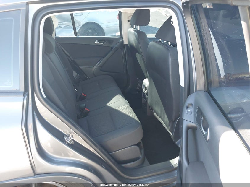 2014 VOLKSWAGEN TIGUAN S WVGAV3AX7EW618824