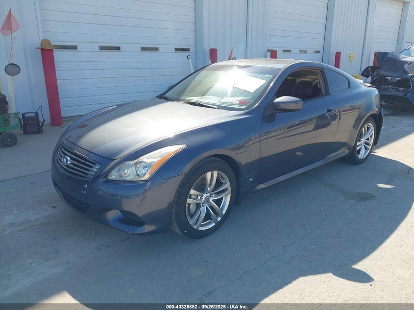 JNKCV64E78M118685 2008 INFINITI G photo no. 2