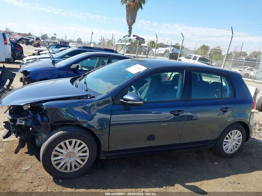 2013 Volkswagen Golf 2.5L 4-Door VIN: WVWDB7AJ4DW119507 Lot: 43325853