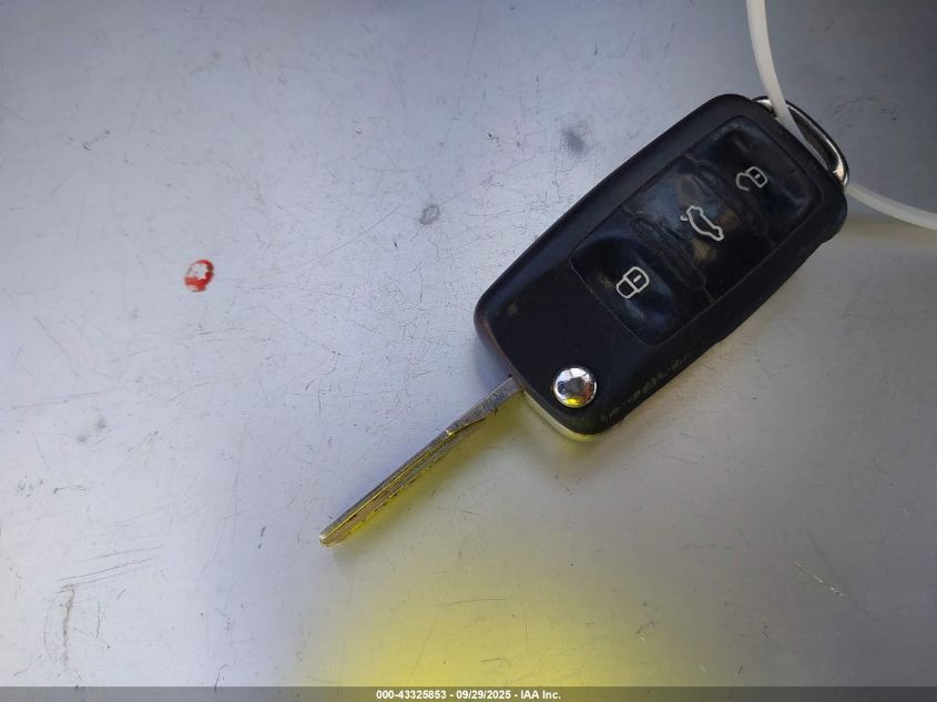 2013 Volkswagen Golf 2.5L 4-Door VIN: WVWDB7AJ4DW119507 Lot: 43325853