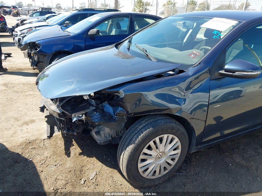 2013 Volkswagen Golf 2.5L 4-Door VIN: WVWDB7AJ4DW119507 Lot: 43325853