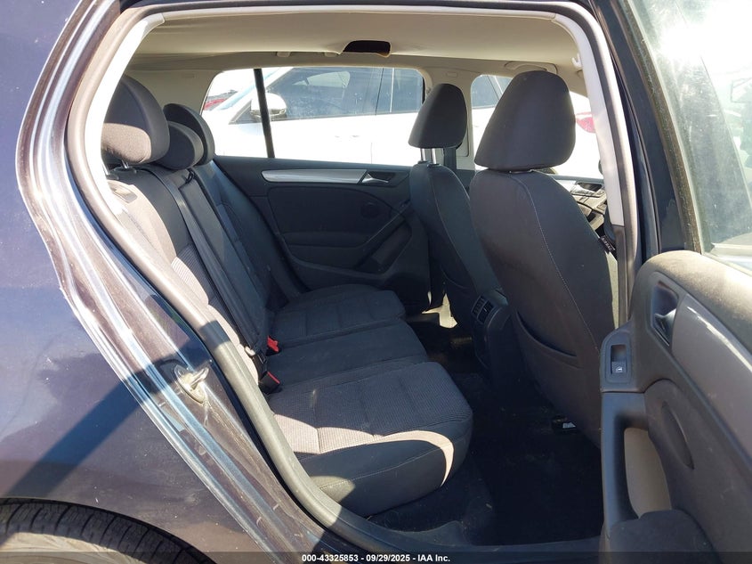 2013 Volkswagen Golf 2.5L 4-Door VIN: WVWDB7AJ4DW119507 Lot: 43325853