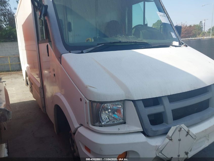 2014 Isuzu Commercial Van