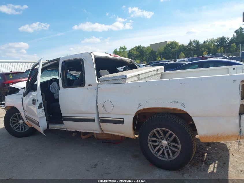 2000 Chevrolet Silverado 1500 Ls VIN: 2GCEC19T4Y1226915 Lot: 43325937
