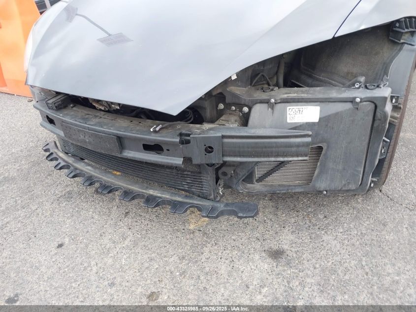 2019 Tesla Model S 100D/75D/Long Range/Standard Range VIN: 5YJSA1E24KF299762 Lot: 43325985