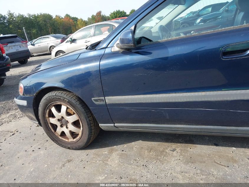 2004 Volvo V70 2.5T Awd VIN: YV1SJ59HX42379816 Lot: 43326057