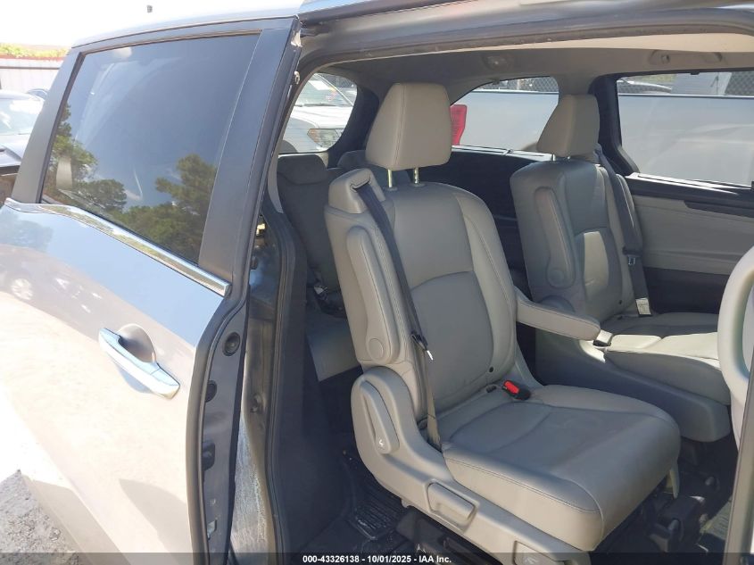 2018 Honda Odyssey Touring VIN: 5FNRL6H88JB024870 Lot: 43326138