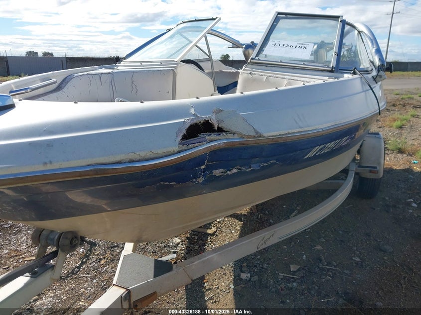 1994 BAYLINER CAPRI 1850LS auction photo 6