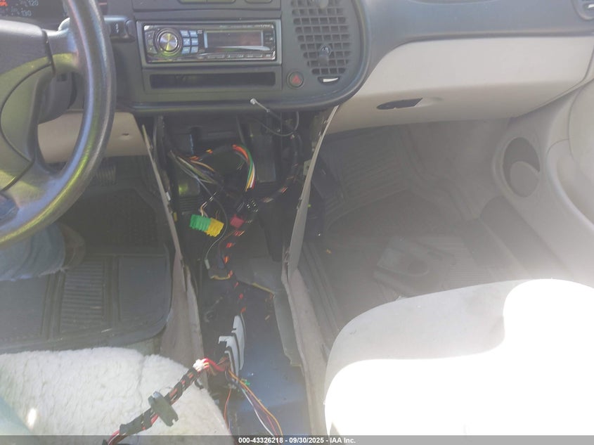 1998 Saab 900 S VIN: YS3DD55B7W2015355 Lot: 43326218