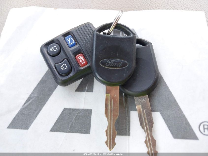 2005 Ford Expedition Eddie Bauer/King Ranch VIN: 1FMFU18575LA27895 Lot: 43326412