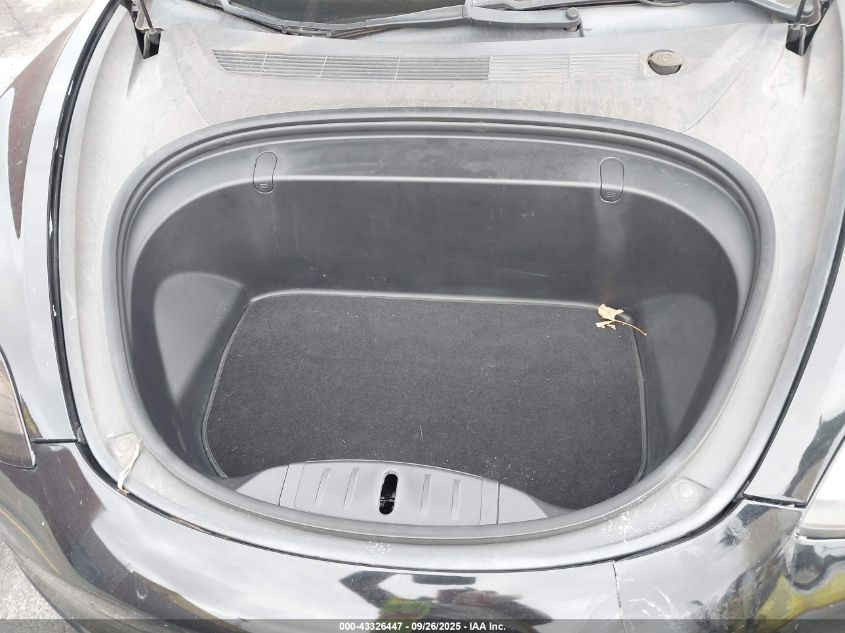 2019 Tesla Model 3 Long Range/Performance VIN: 5YJ3E1EB7KF432328 Lot: 43326447