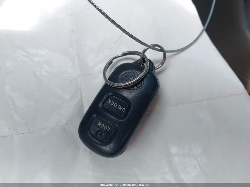 2000 Toyota Camry Le V6 VIN: JT2BF28K9Y0253654 Lot: 43326776