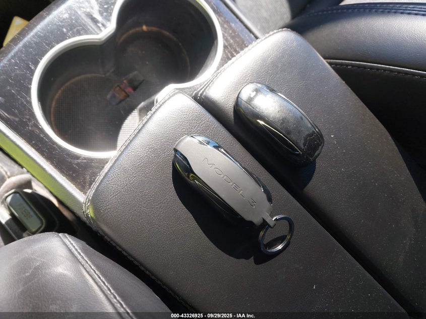 2017 Tesla Model X 100D/75D/90D VIN: 5YJXCDE24HF066149 Lot: 43326925