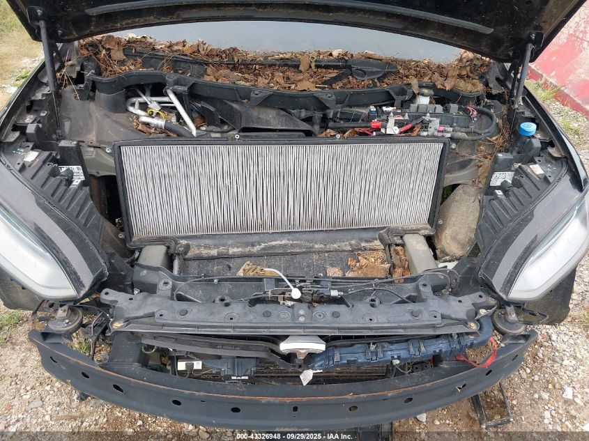 2017 Tesla Model X 100D/75D/90D VIN: 5YJXCAE22HF041135 Lot: 43326948