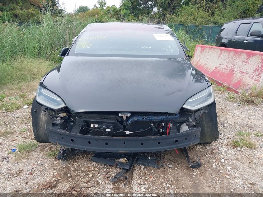 2017 Tesla Model X 100D/75D/90D VIN: 5YJXCAE22HF041135 Lot: 43326948