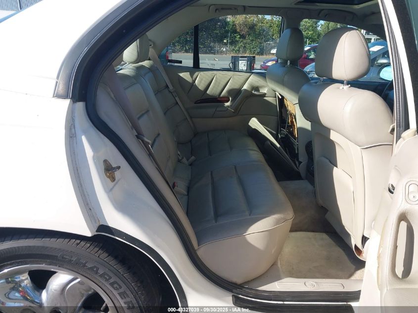 1998 Cadillac Catera Standard VIN: W06VR52R9WR005482 Lot: 43327039