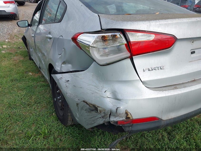 2016 KIA FORTE LX - KNAFK4A61G5438776