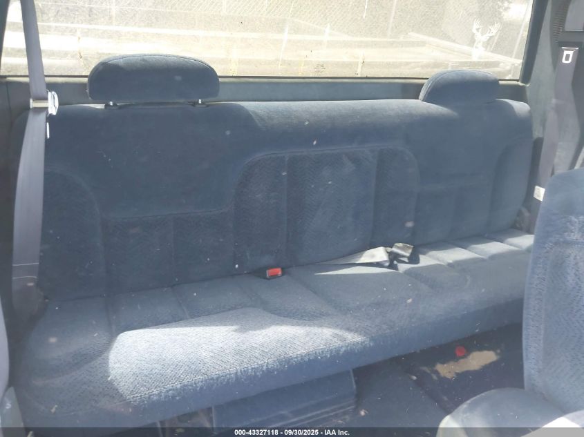 1996 Chevrolet Gmt-400 C1500 VIN: 1GCEC19R8TE221051 Lot: 43327118