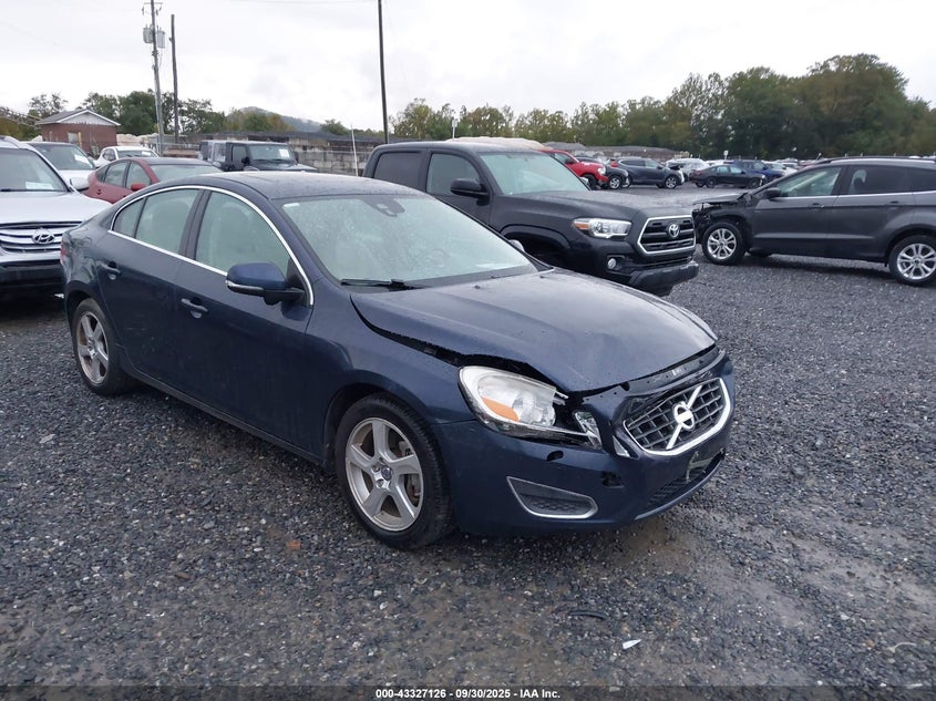 2013 VOLVO S60 T5 - YV1612FS8D2227131