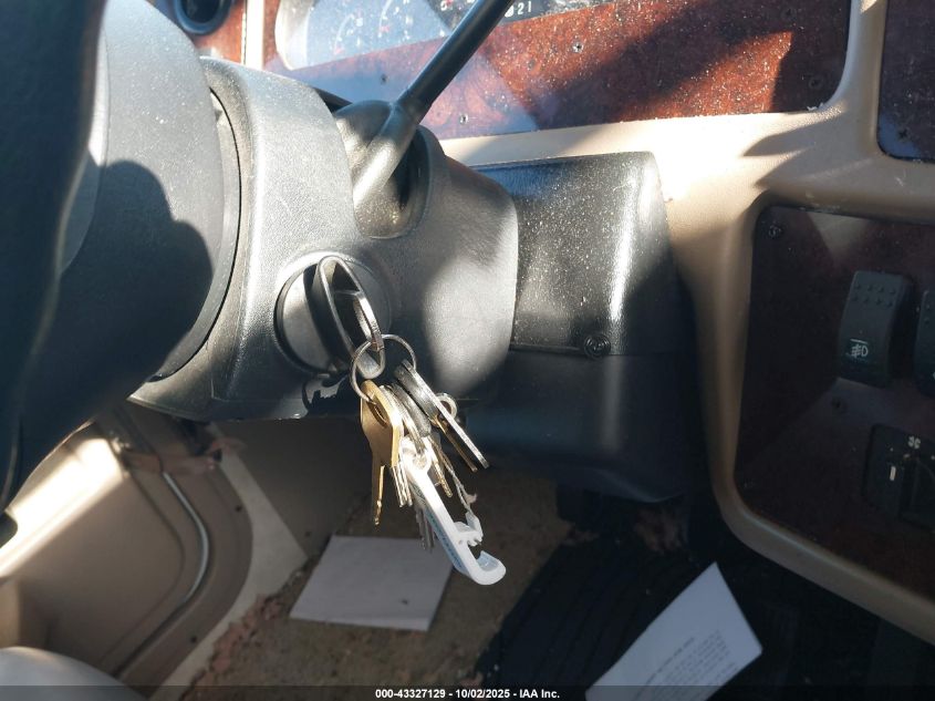 2004 Ford F550 Super Duty Stripped Chass VIN: 1F6NF53S940A10131 Lot: 43327129