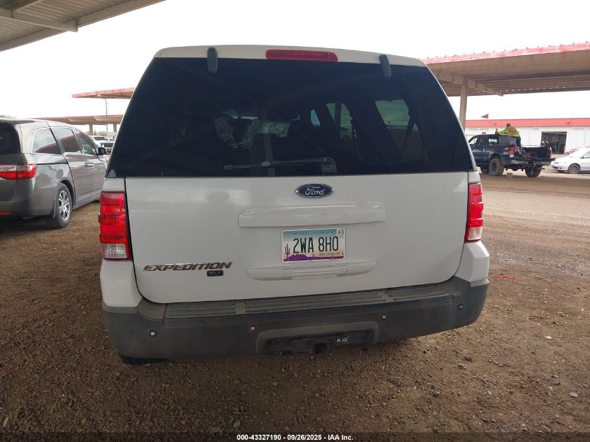 2004 Ford Expedition Nbx/Xlt VIN: 1FMPU16L74LB32800 Lot: 43327190