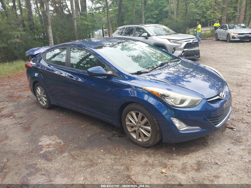 HYUNDAI ELANTRA SE