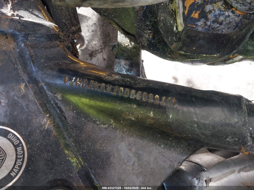 2013 Harley-Davidson Flhx Street Glide VIN: 1HD1KBM10DB602211 Lot: 43327229