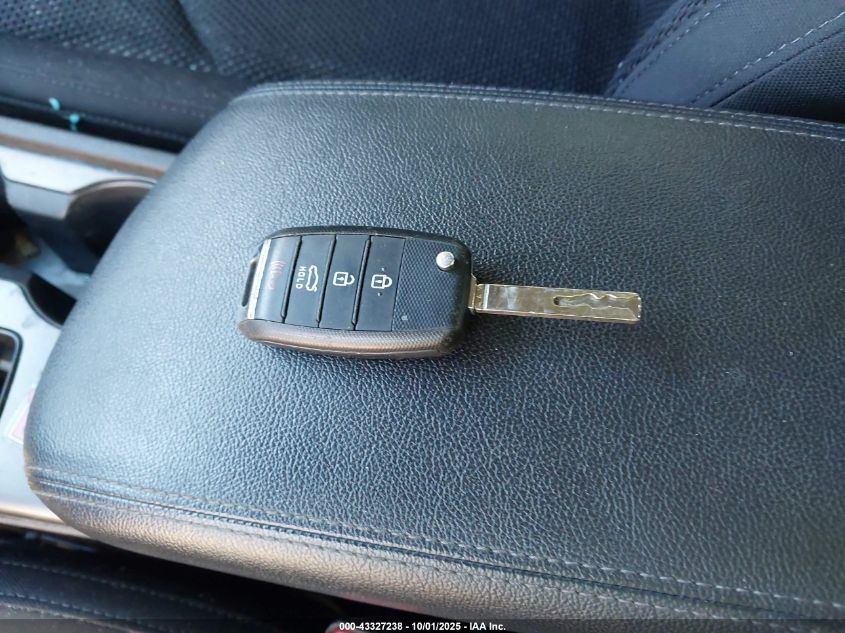 2019 Kia Optima Lx VIN: 5XXGT4L32KG300806 Lot: 43327238