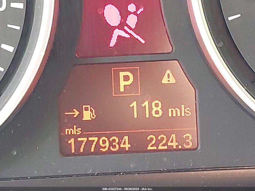 2012 BMW X5 xDrive35D VIN: 5UXZW0C5XCL664613 Lot: 43327344