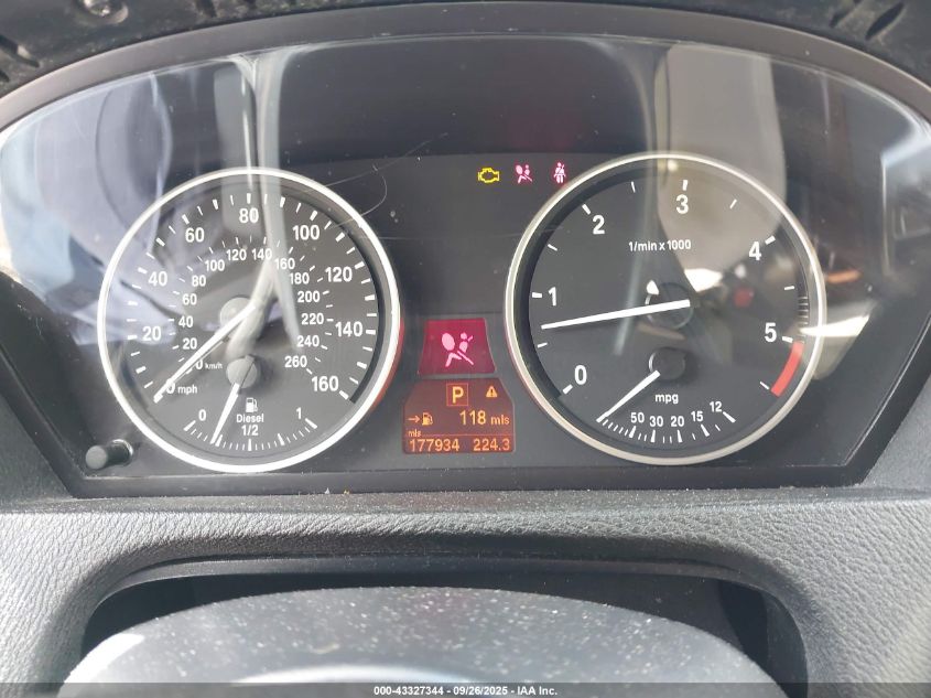 2012 BMW X5 xDrive35D VIN: 5UXZW0C5XCL664613 Lot: 43327344