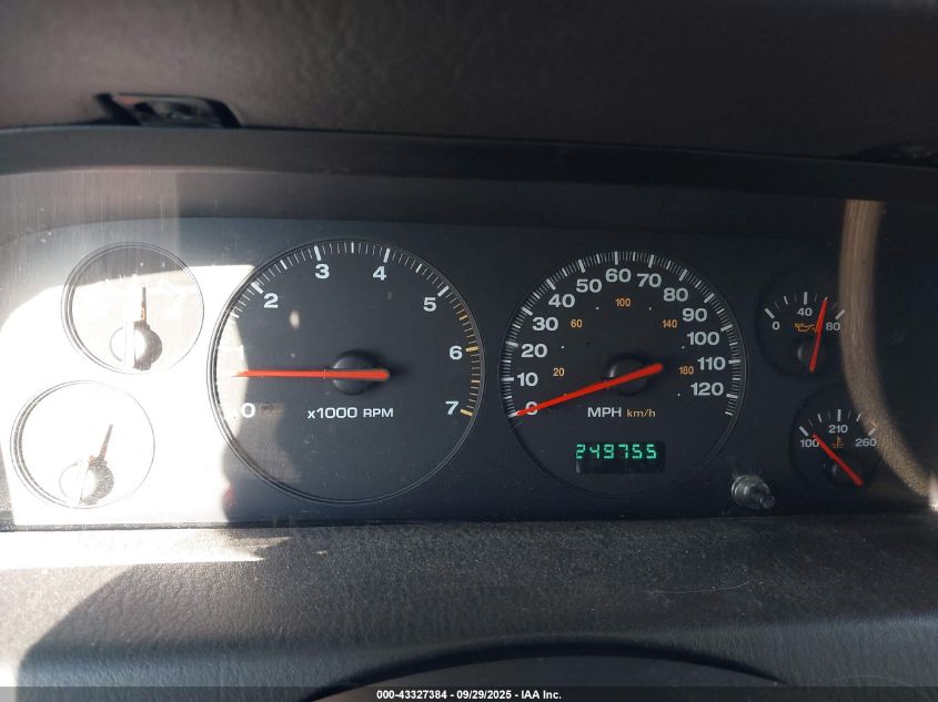 2000 Jeep Grand Cherokee Limited VIN: 1J4GW58N5YC137157 Lot: 43327384