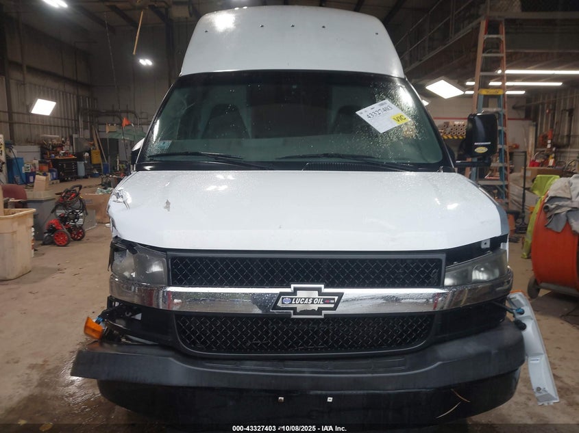 2009 Chevrolet Express Cutaway Work Van VIN: 1GBJG31K791181174 Lot: 43327403