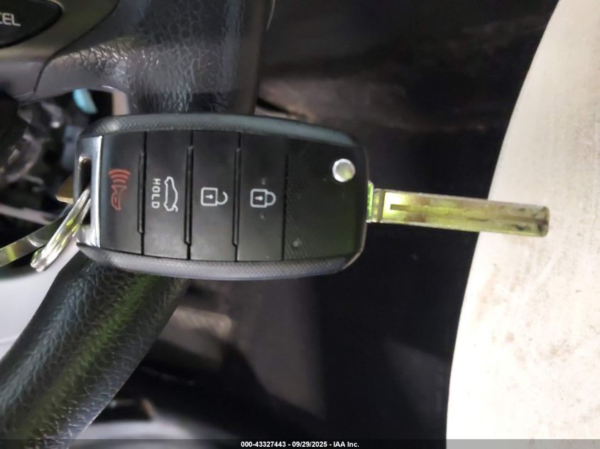 2015 Kia Optima Lx VIN: 5XXGM4A79FG492122 Lot: 43327443