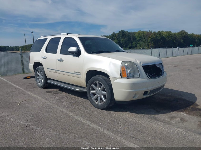 2013 GMC YUKON DENALI - 1GKS2EEF3DR158609