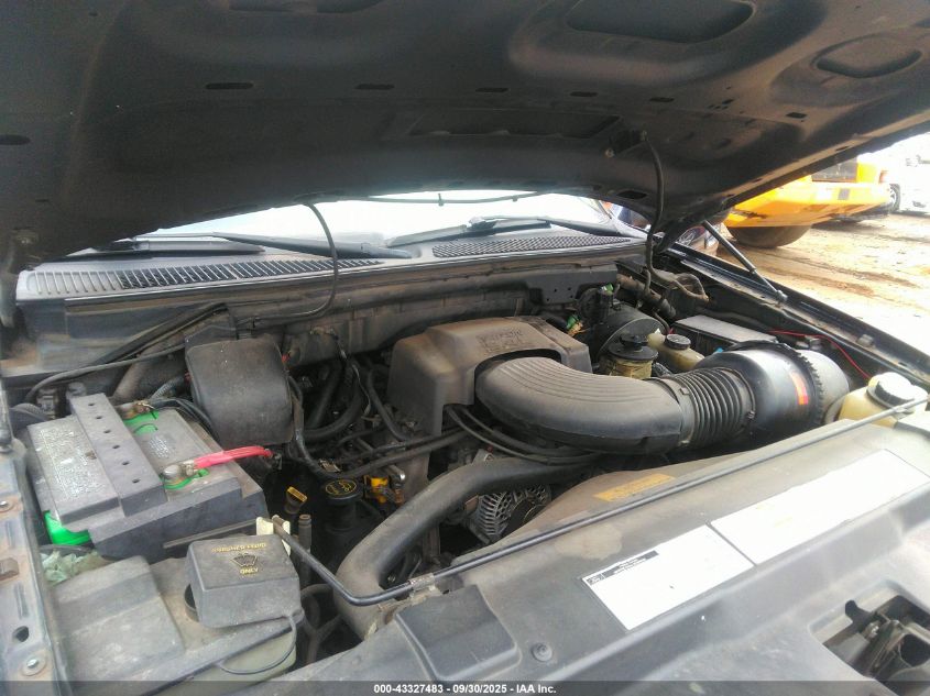 1999 Ford F-250 Lariat/Work Series/Xl/Xlt VIN: 1FTPX28L5XNA76492 Lot: 43327483