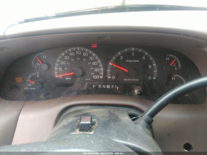 1999 Ford F-250 Lariat/Work Series/Xl/Xlt VIN: 1FTPX28L5XNA76492 Lot: 43327483